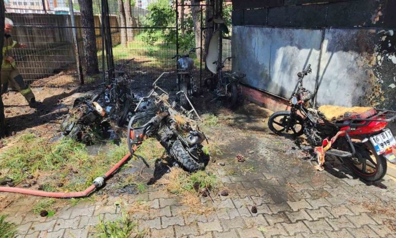 ogrencilerin motosikletleri alev alev yandi 8115e45a30c9 |