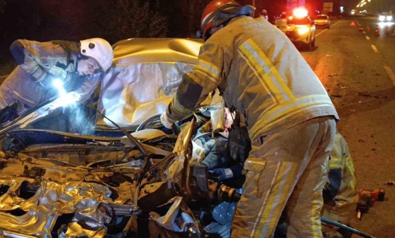otomobil kamyonun altina girdi surucu agir yaralandi 2b88460f04aa |
