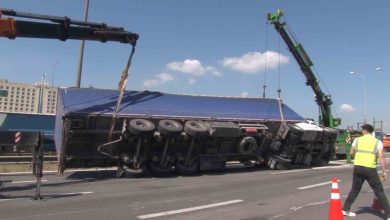 pendik tem otoyolunda devrilen tir kaldirildi e197a503bf29 |
