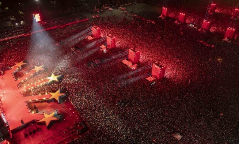 Şampiyon Galatasaray, kupasını Yenikapı’da aldı 1 sampiyon galatasaray kupasini yenikapida aldi bc7b623892e8 |