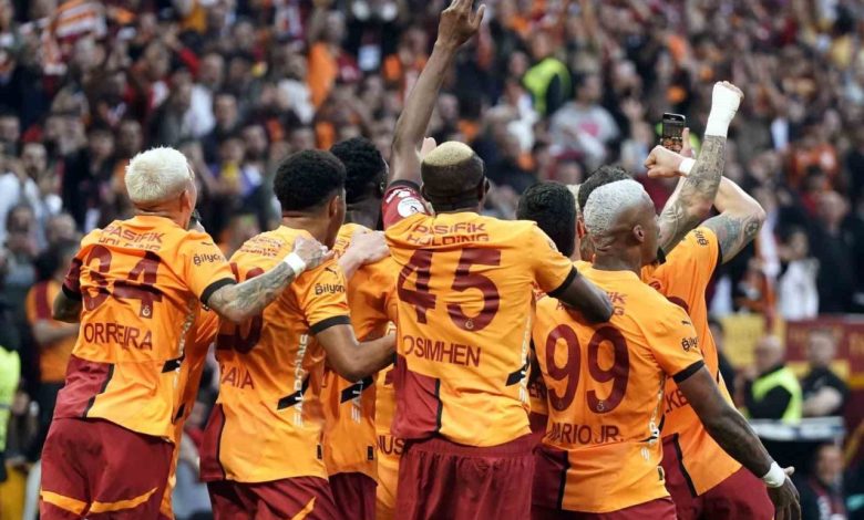 sampiyon galatasaray sadece 2 hafta lider olamadi bc9261c178ff |