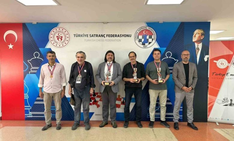 Satrançta gençler ve emektarlar kıyasıya mücadele etti 1 satrancta gencler ve emektarlar kiyasiya mucadele etti 936e8e79f13d |