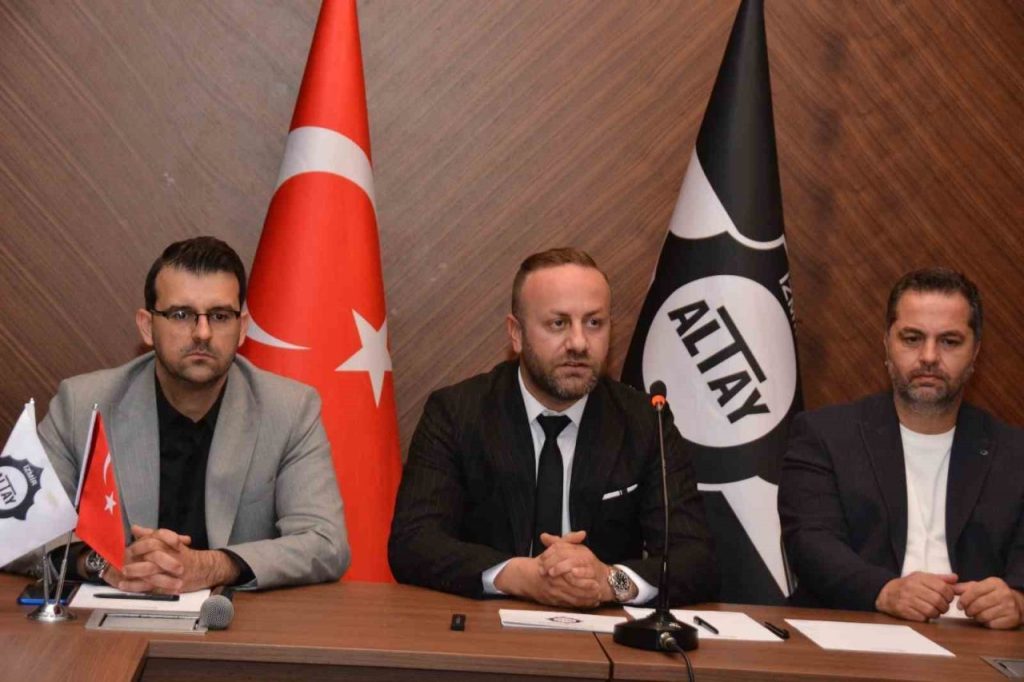 sinan kanli altay spor kulubune baskan adayligini acikladi 27b15ecd2997 |