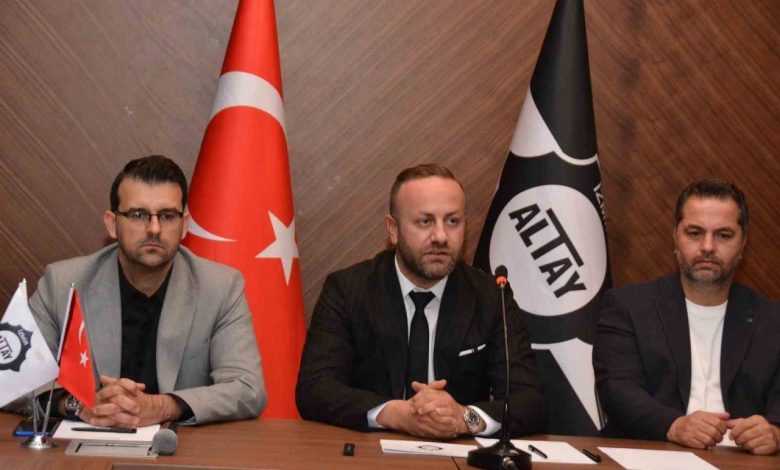 Sinan Kanlı, Altay Spor Kulübü’ne başkan adaylığını açıkladı 1 sinan kanli altay spor kulubune baskan adayligini acikladi 27b15ecd2997 |
