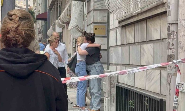 sislide apartman dairesinde yangin yasli kadin hayatini kaybetti bdc059b907bd |