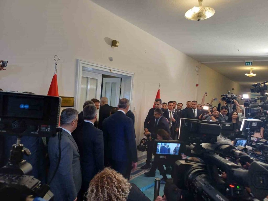 tbmm baskani kurtulmus chpyi ziyaret etti c5810c0ab25f |