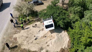 tozu dumana katan minibus ortaligi boyle savas alanina cevirdi 3 yarali b4dd2e05e19a |