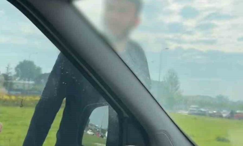 trafikte korku dolu anlararacindan inen tir surucusunden cirkin hareketler 87d88b6b2480 |