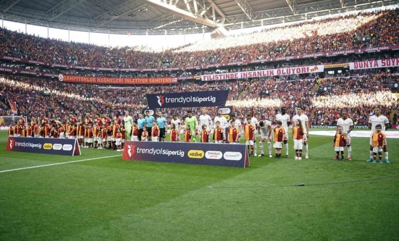 trendyol super lig galatasaray 2 sivasspor 0 mac devam ediyor dabb71477fbe |
