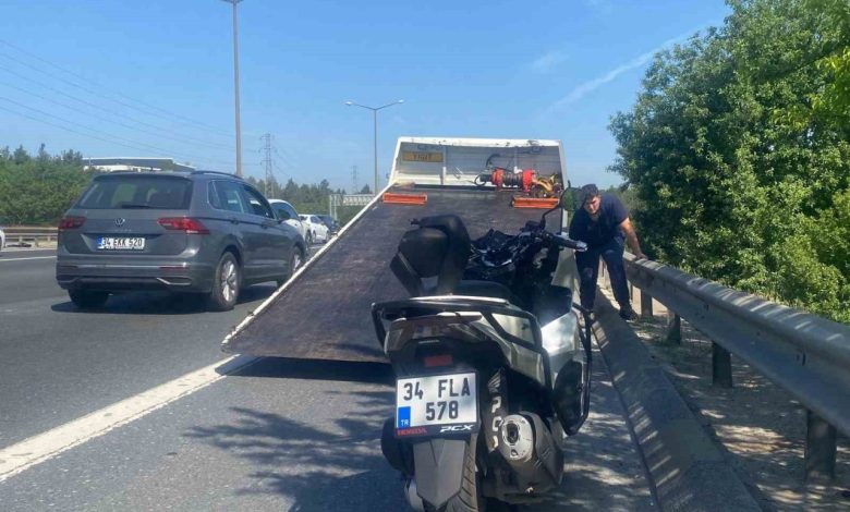 umraniyede motosiklet belediye iscisine carpti 1i agir 2 yarali 238bd44b9783 |