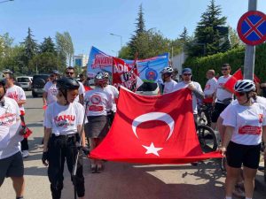 unipersen uyeleri eskisehirden ankaraya pedal cevirdi 4599ddc4b9d6 |