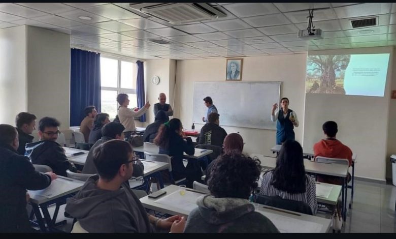 universite ogrencileri zeytinyagi tadimi yapti 6bd89ad6899d |