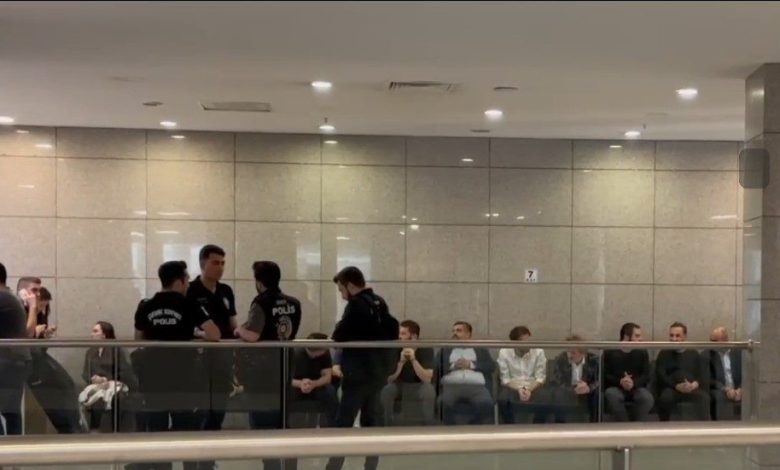 Yasa dışı bahis soruşturmasında 11 şüpheli tutuklandı 1 yasa disi bahis sorusturmasinda 11 supheli tutuklandi 99f7c8ee02f6 |