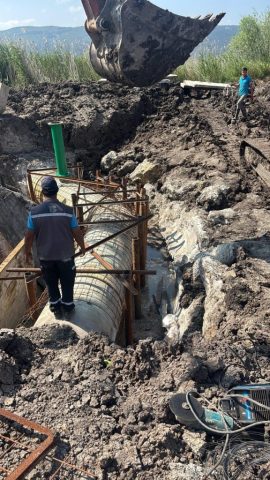1546052588BASKI tum imkanlarini seferber etti ciftcinin yuzunu guldur 576x1024 |