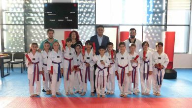 aliaga belediyesi taekwondo kursunun sporculari kusak atladi bdf864481f91 |