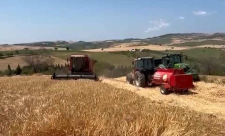 Anız yangınlarına karşı tarlalarda hazır su tankları bekliyor 1 aniz yanginlarina karsi tarlalarda hazir su tanklari bekliyor fd38d1e50cf7 |