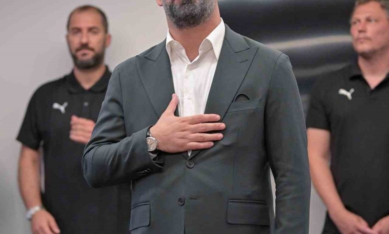 Arda Turan, yeni takımı Shakhtar Donetsk’te futbolcularla tanıştı 1 arda turan yeni takimi shakhtar donetskte futbolcularla tanisti cd2adfba03e2 |