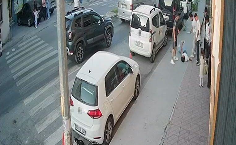 arnavutkoyde bir gence sokak ortasinda sopali saldiri 25f992051dbb |