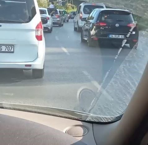 arnavutkoyde dugun konvoyu trafigi kilitledi 11795c0c6750 |