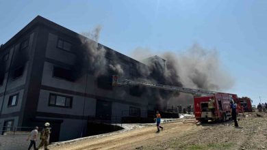 arnavutkoyde terlik fabrikasi alevlere teslim oldu f603c2c56dc6 |