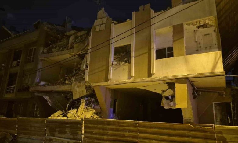 avcilarda kentsel donusum kapsaminda yikimina baslanan bina coktu 77237d29e922 |