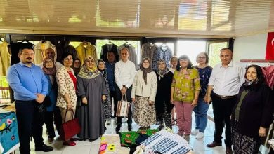 ayvacikta giyim uretim teknolojileri kursu yil sonu sergisi 3d805028c7ca |