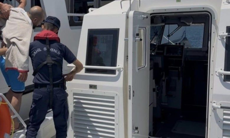 ayvalik aciklarinda gezi teknesinde rahatsizlanan sahis tahliye edildi 0c8ffaceefa5 |