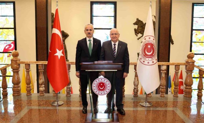 bakan guler ulastirma ve altyapi bakani uraloglu ile bir araya geldi a33b7b915d13 |