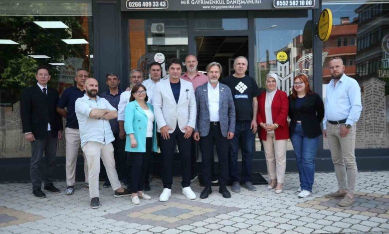 Balıkesir’de gayrimenkul sektörü TEDB çatısı altında birleşti 1 balikesirde gayrimenkul sektoru tedb catisi altinda birlesti 75151cff0944 |