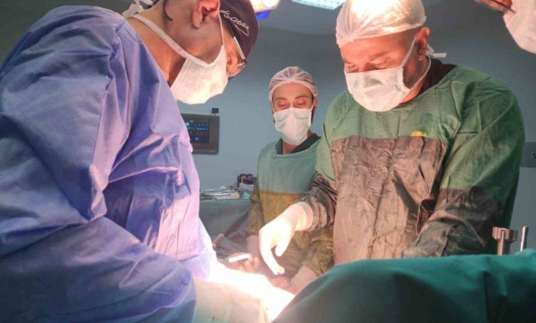 Balıkesir’de ilk, karaciğer sol lobu ameliyatı başarı ile yapıldı 1 balikesirde ilk karaciger sol lobu ameliyati basari ile yapildi b2dd72800e59 |