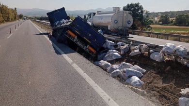 balikesirde kontrolden cikan tir bariyerlere carpti ce1e6124064d |