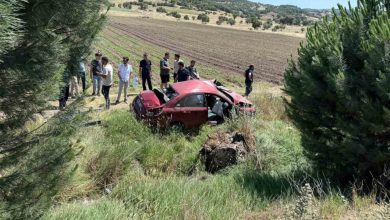 balikesirde otomobil sarampole uctu 2 yarali 59d02a9ff87d |