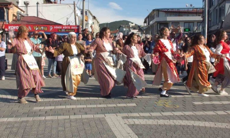 Balıkesir’de Sergi bahane oyunlar şahane 1 balikesirde sergi bahane oyunlar sahane 95ae43012b9f |