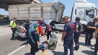 bandirmada otomobil ile cekici boyle carpisti 2 yarali d68fa8a0aaea |