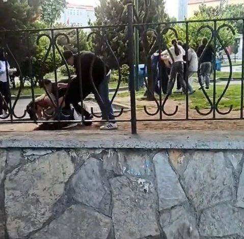Başakşehir’de akran zorbalığı 1 basaksehirde akran zorbaligi f8f3fe8c7684 |