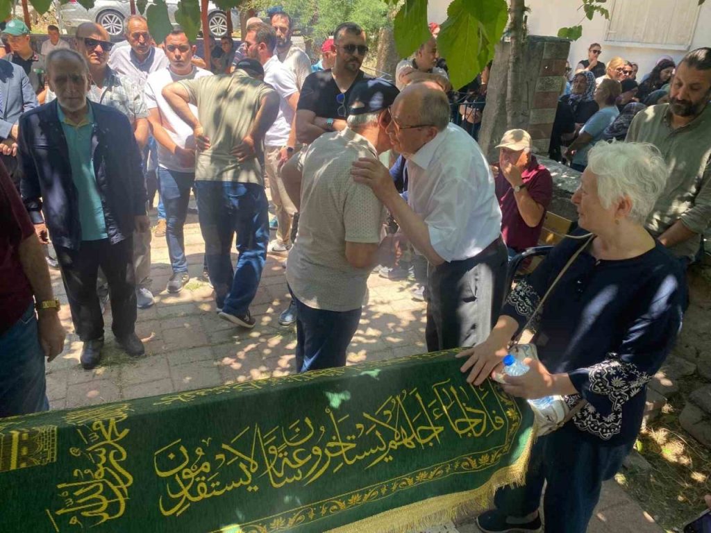 batmanda kesif ekibinin yaptigi kazada vefat eden ogretim gorevlisi ankarada defnedildi e7e75f9bf99d |