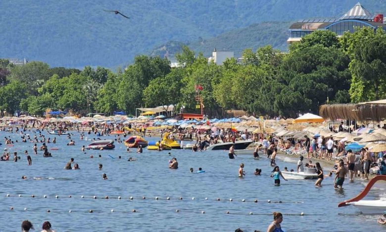 bayramda erdeke ziyaretci akini sahiller tiklim tiklim 2651439519bb |