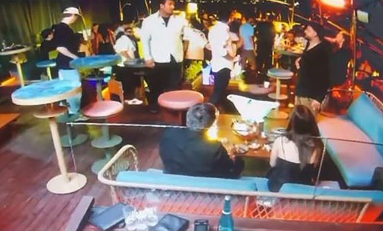 Beşiktaş’ta otelde silahlı kavga: 2 yaralı, 3 gözaltı 1 besiktasta otelde silahli kavga 2 yarali 3 gozalti 1aa707235564 |