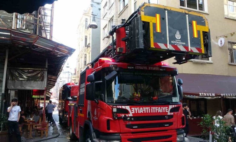 beyoglunda 7 katli is yerinde korkutan yangin c8b4b627c540 |