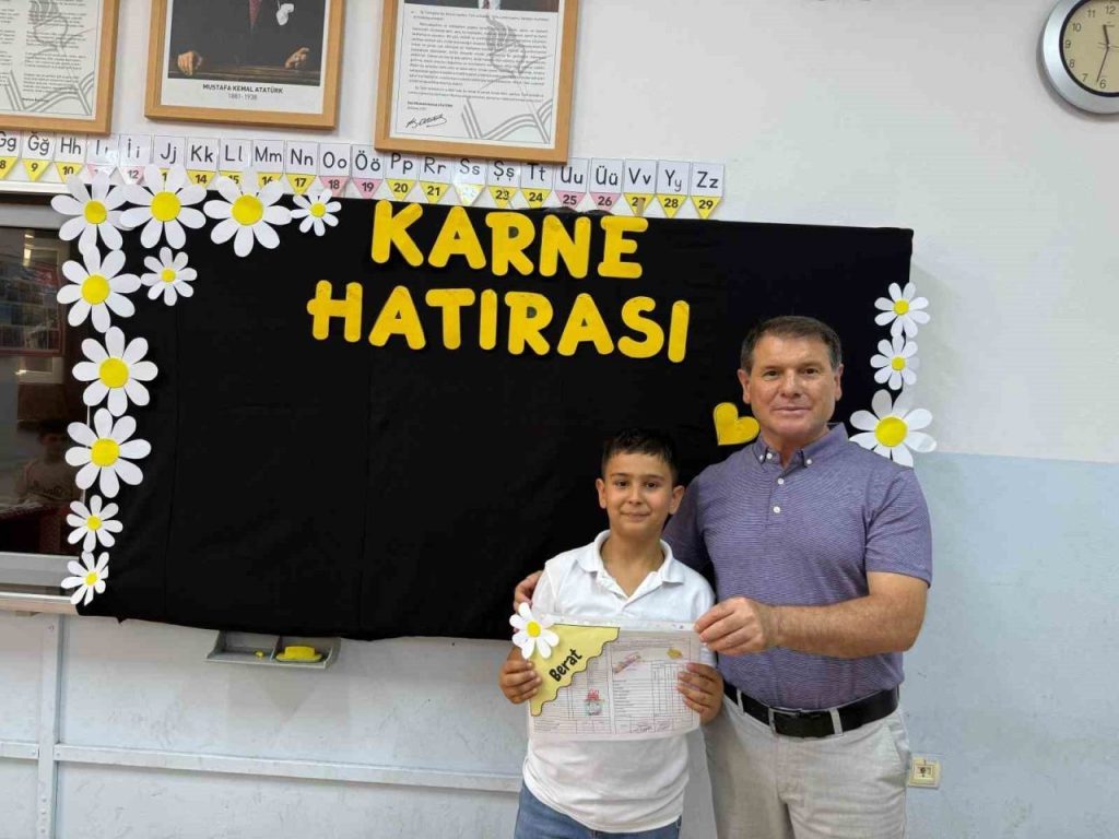 burhaniyede karne heyecani yasandi 7b700cb61e2b |