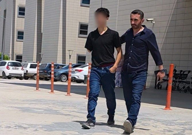 Bursa’da 14 yaşındaki sürücü dehşet saçtı: 1 ölü 1 bursada 14 yasindaki surucu dehset sacti 1 olu 6cc3072a0d2c |