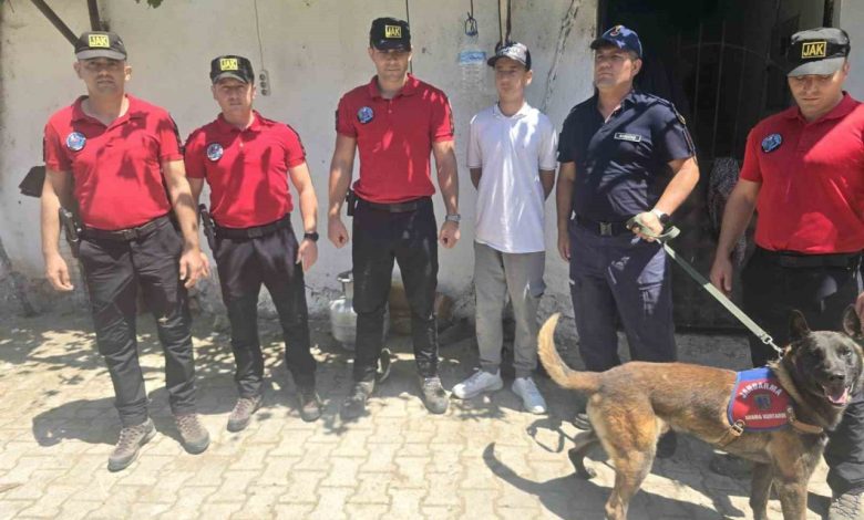 Bursa’da 5 gündür aranan Burak, sağ salim bulundu 1 bursada 5 gundur aranan burak sag salim bulundu 4bf4d76b8655 |