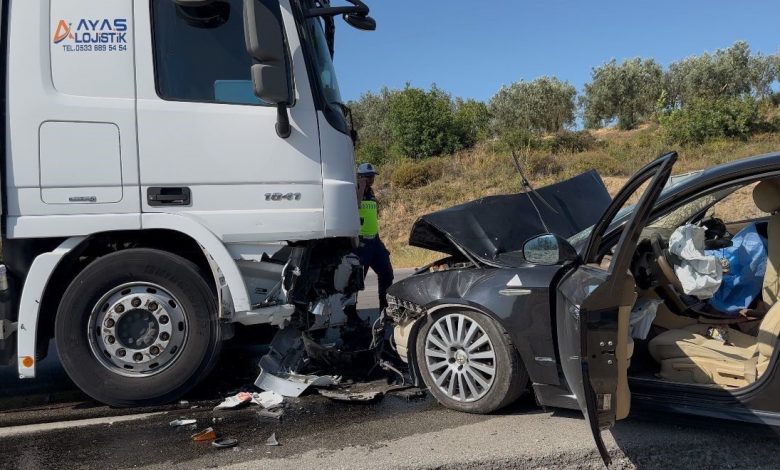 bursada otomobil ile tir carpisti 1 olu 2 agir yarali aedd48a3e001 |
