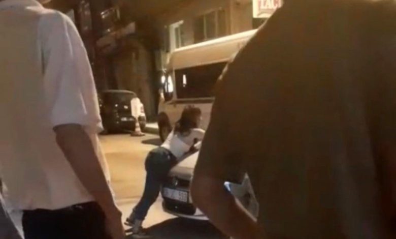 bursada sokak ortasinda film gibi olay kaputa asilan kadin aracla birlikte suruklendi fa8c9cdc175b |