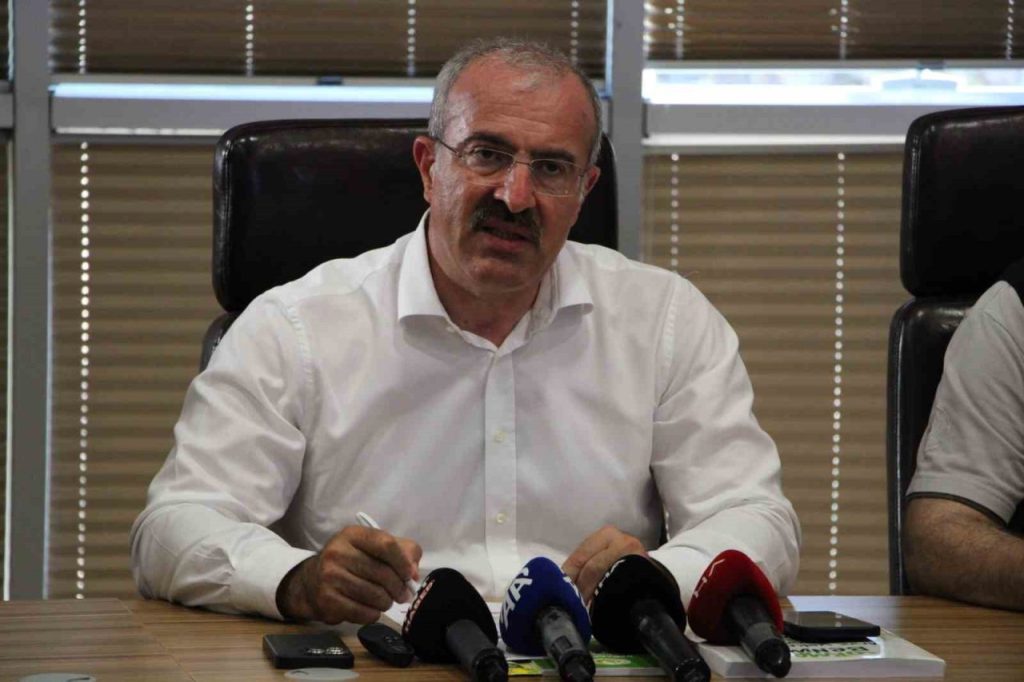 canakkale valisi omer toraman toplamda 205 hektarlik bir alan bu yangindan etkilenmis gozukuyor 870f43105868 |