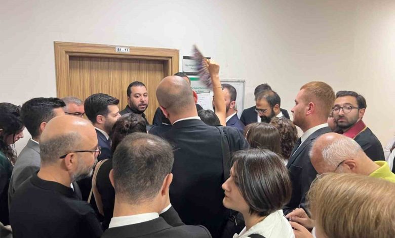 chp kurultayi davasi 8 eylule ertelendi acb2072a54a4 |