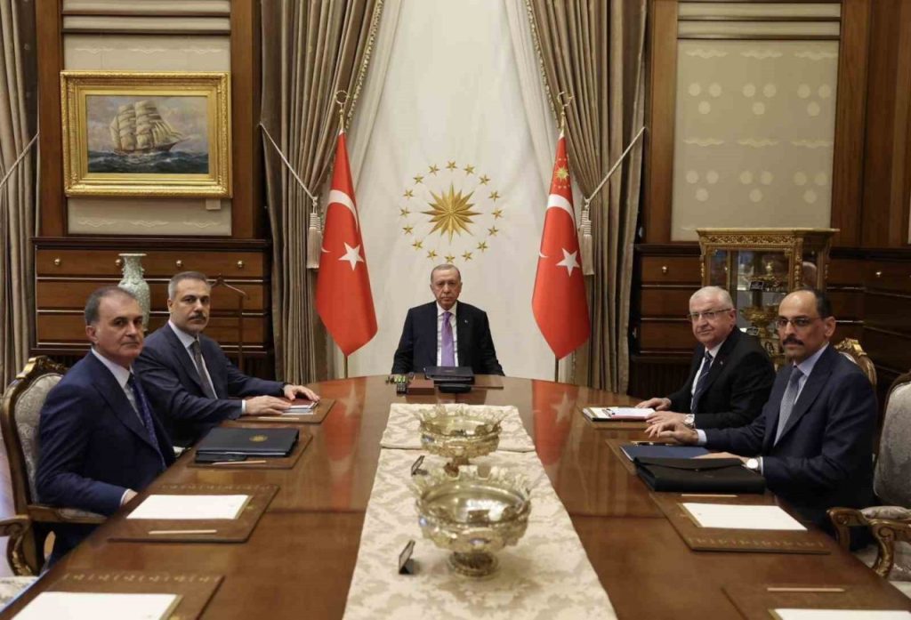 cumhurbaskani erdogan baskanliginda guvenlik toplantisi gerceklestirildi c80adfeb90b8 |