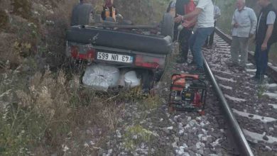 dursunbeyde otomobil sarampolden tren yoluna uctu 2dc1f680adf8 |