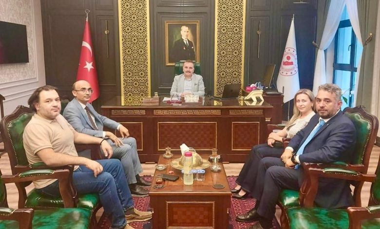 Edremit MYO yönetiminden Kaymakam Odabaş’a ziyaret 1 edremit myo yonetiminden kaymakam odabasa ziyaret 66b35bc38824 |