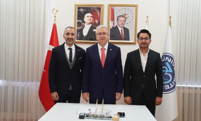 egeli bilim ekibinden cocuklarin guvenligini saglayacak akilli tulum 69bbf0826ff5 |